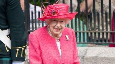 Queen Elizabeth’s washing up habit has blown our minds and she didn’t want a former Prime Minister changing it!