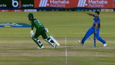 WATCH: Afghanistan's Fazalhaq Farooqi runs out 'shocked' Shadab Khan