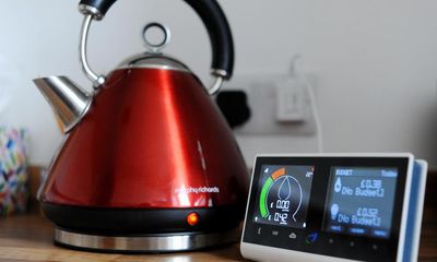 Ofgem energy price cap falls below £2,000 but consumers still face high bills