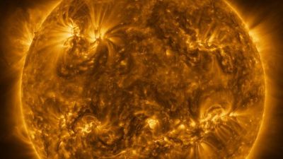 Sun-observing spacecraft sheds light on the solar wind's origin