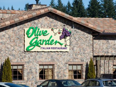 Man sues Olive Garden after allegedly finding a rat foot in his soup