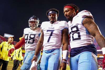 Titans could take unique QB approach into preseason finale