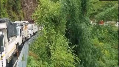 Himachal Pradesh: Kullu-Mandi highway blocked due to landslide