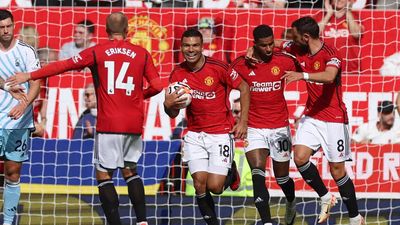 EPL: Fernandes seals comeback win for Man United over Nottingham Forest