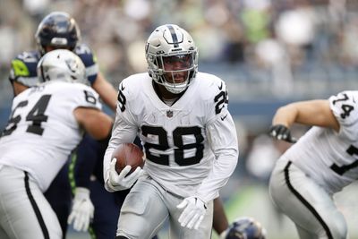 100 best images of Raiders RB Josh Jacobs from 2022 season