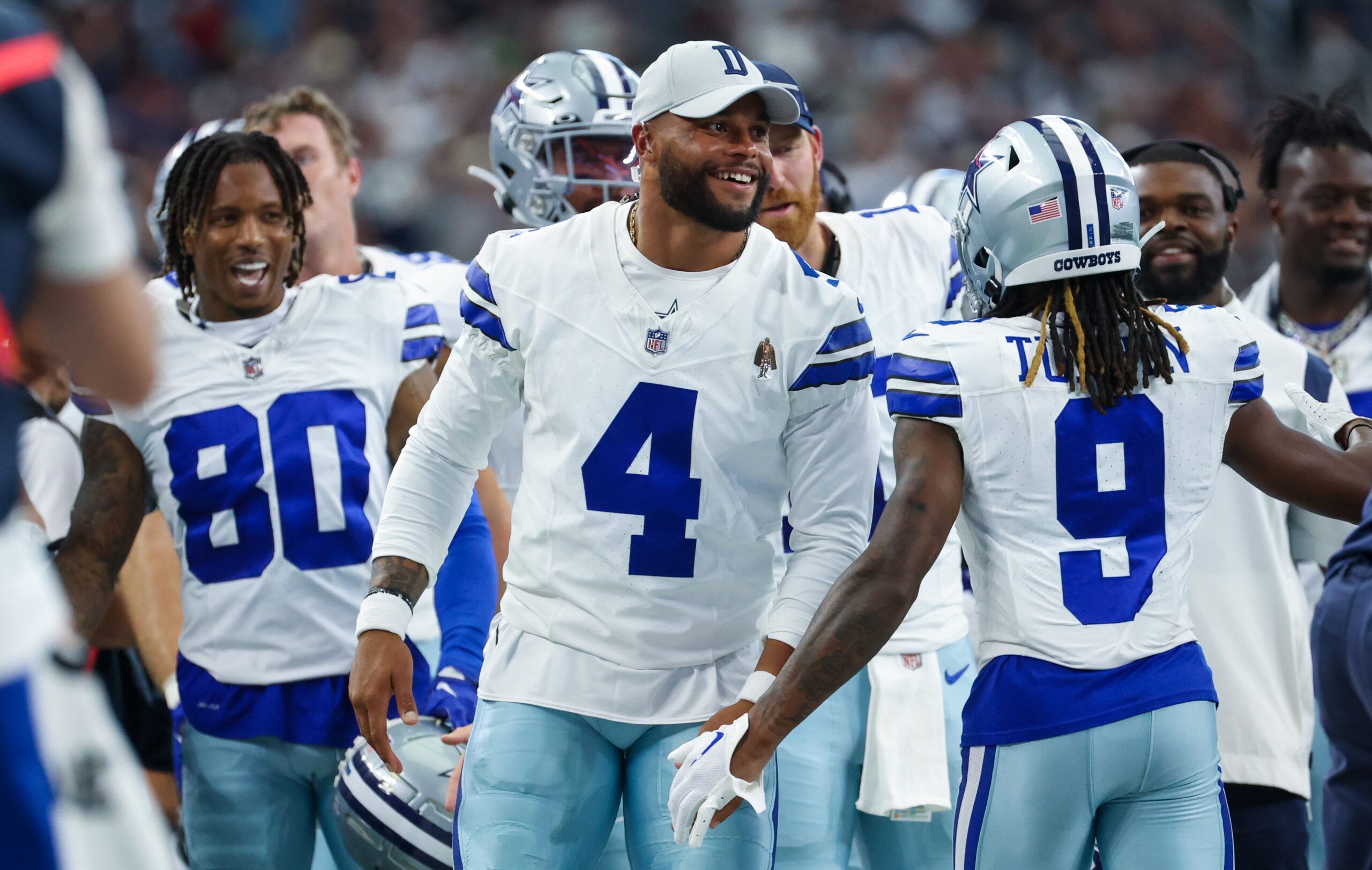 LOOK! Dak Prescott supports former teammate Ezekiel Elliott by wearing OSU  jersey