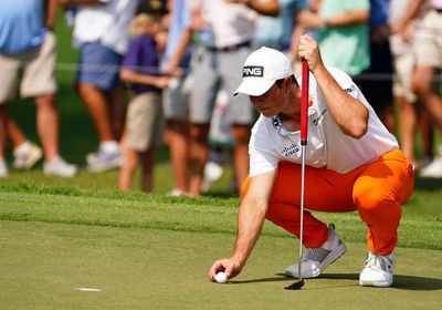Viktor Hovland leads by a touchdown in pursuit of $18 million payday at Tour Championship