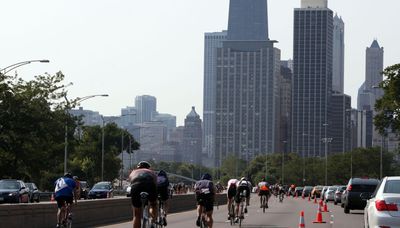 6,000 take part in Chicago Triathlon; swim portion canceled due to choppy lake waters