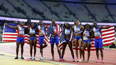 Lyles, Richardson anchor U.S. sweep of relays at world championships