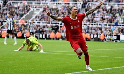 Darwin Núñez’s late double steals win for 10-man Liverpool to stun Newcastle
