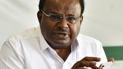 Govt. should not wait for changing drought manual norms: HDK
