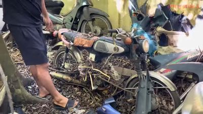 This Barn Find 1967 Honda SS50 Rides Again