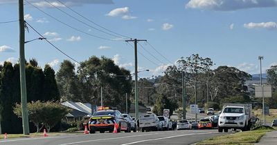 Aberglasslyn Road closure: police pursuit ends in collision