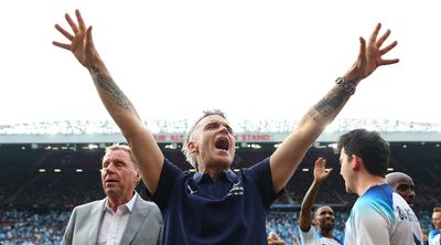 'Guess I'm a Spurs fan now!' Robbie Williams sings supporters' Ange Postecoglou song