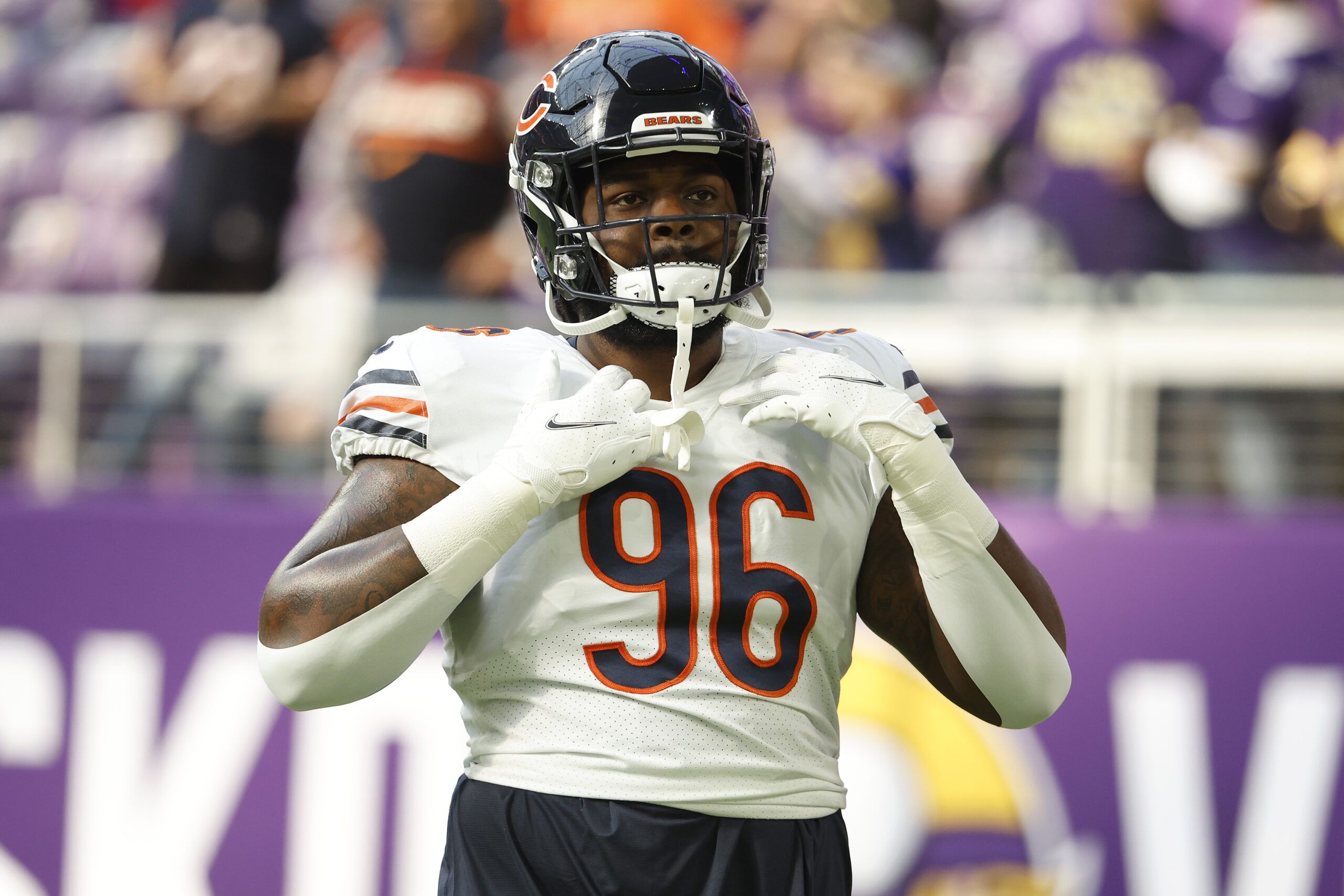 Tennessee Titans claim DB Kindle Vildor off waivers from Bears