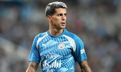 João Cancelo to complete loan move from Manchester City to Barcelona