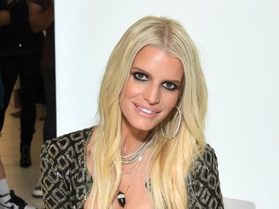 Jessica Simpson addresses public scrutiny over her weight