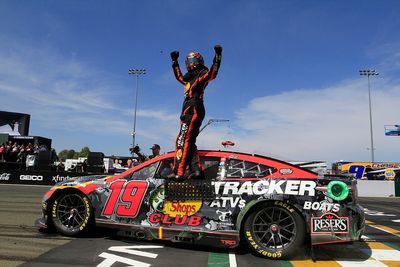 Truex's stellar 2023 turnaround continues in NASCAR playoffs