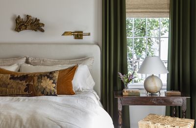 What should you not do in a bedroom layout? 7 simple mistakes designers notice in unbalanced spaces