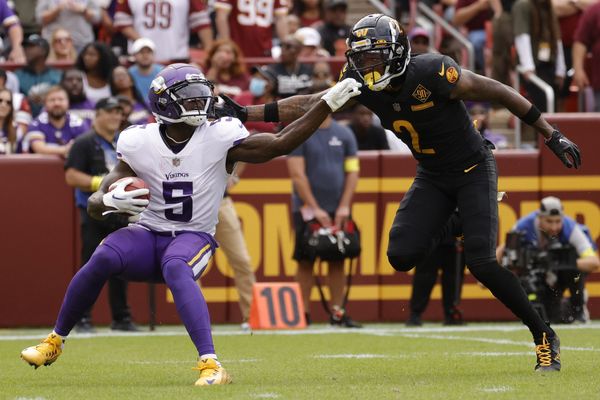 Vikings waive WR Jalen Reagor