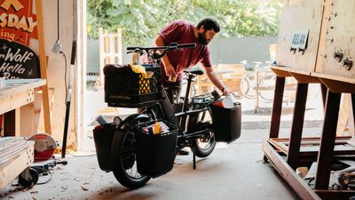Specialized stretches Globe Haul e-cargo bike for even more carrying capacity