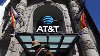 AT&T, Verizon Dividends Look Safe, Analyst Says