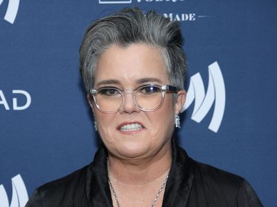 Fans help Rosie O’Donnell find silver clothes for Beyoncé’s concert