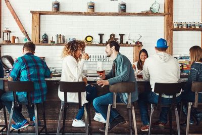 Drinking alcohol does not make people look more attractive, study suggests