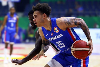 Watch: Lester Quinones hits smooth step back jumper for Dominican Republic in FIBA World Cup