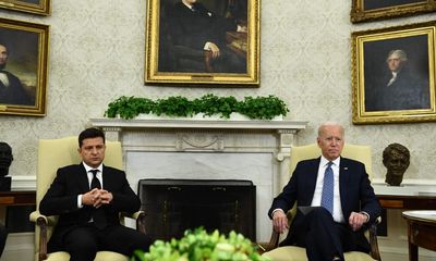 Ukraine’s Zelenskiy ‘bombed’ first White House meeting with Biden, book says