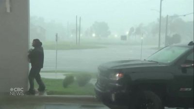 Hurricane Idalia: Florida hit by ‘devastating’ Category 3 storm
