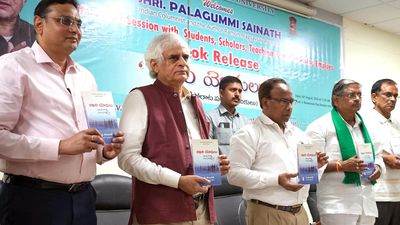 Details of many freedom fighters lost over the years, says Palagummi Sainath