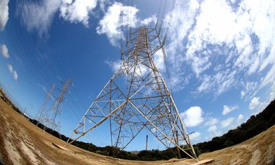 Hot El Niño summer brings ‘elevated’ risk of power blackouts to eastern Australia, operator warns