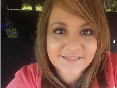 Paralysed woman dies stranded in hot car after running out of gas