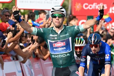 Vuelta a España: Kaden Groves outkicks Filippo Ganna to win stage 5