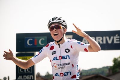 Tour de l'Avenir Femmes: Van Empel wins stage 3 from reduced bunch sprint