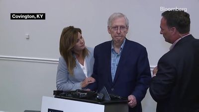 US senator Mitch McConnell freezes at press conference for second time in weeks