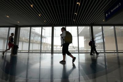 Some US airports strive to make flying more inclusive for those with dementia