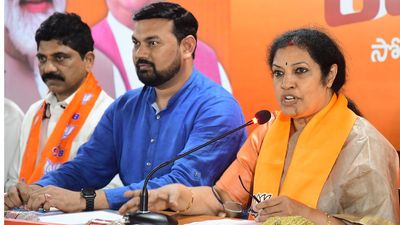 NTR coin release function: Sajjala’s comments lowered the stature of the President, alleges Purandeswari