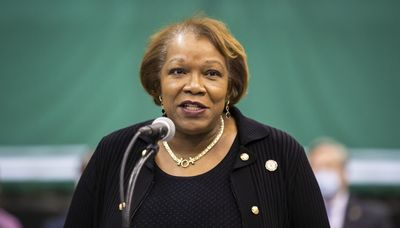 Chicago State’s warning of ‘significant financial strain’ during faculty strike proves no strain on big bonus for CSU president