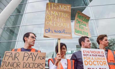 Junior and senior doctors in England to strike together for first time in NHS history