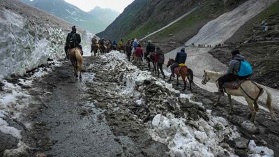 Amarnath Yatra concludes, over 4.4 lakh pilgrims offer prayers at cave shrine
