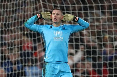 Dean Henderson completes Crystal Palace move as Manchester United line up replacement