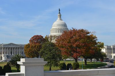 A veteran Kentucky political observer doesn't anticipate an age restriction in Congress anytime soon