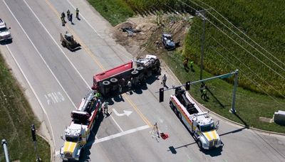 Two South Elgin High students killed in morning crash with dump truck