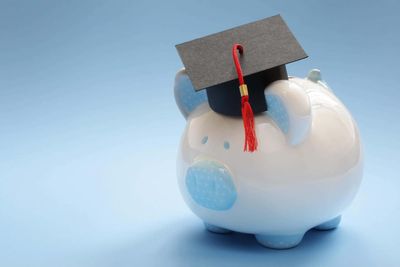 How students heading to university can save some cash and budget wisely