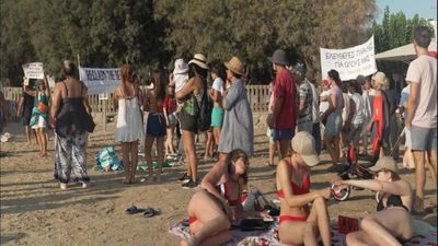Overtourism in Greece: Locals protest against influx of summer visitors