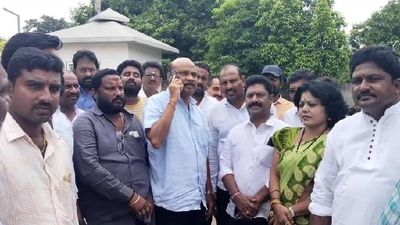 Krishna district police whisk away TDP leader Ayyanna Patrudu from Vizag airport, release him at Nakkapalli