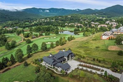 Real estate spotlight: This $13M North Carolina home has golf views at every turn