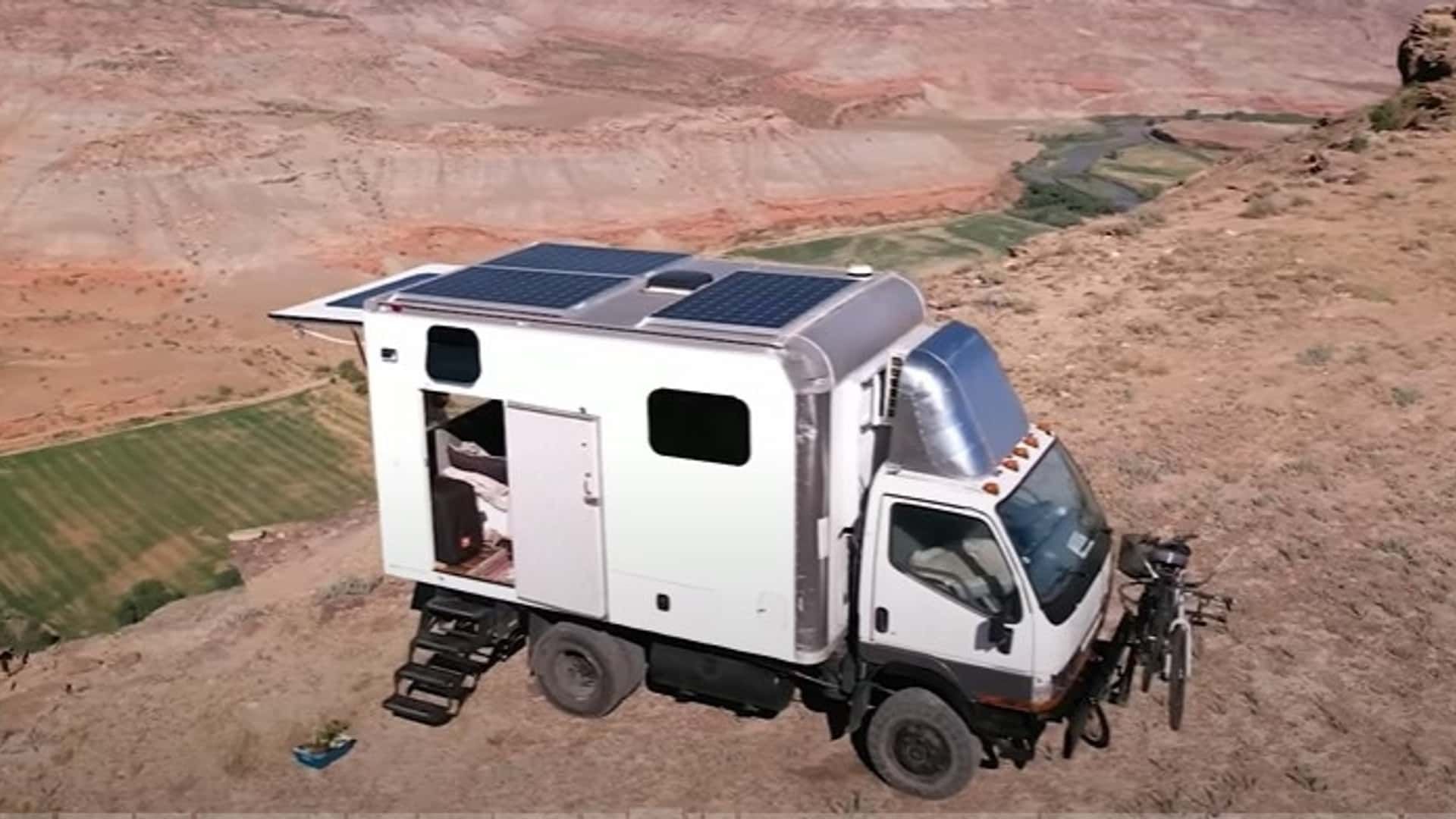 Mitsubishi Fuso 4WD Box Truck Is A Stealth Camper With…